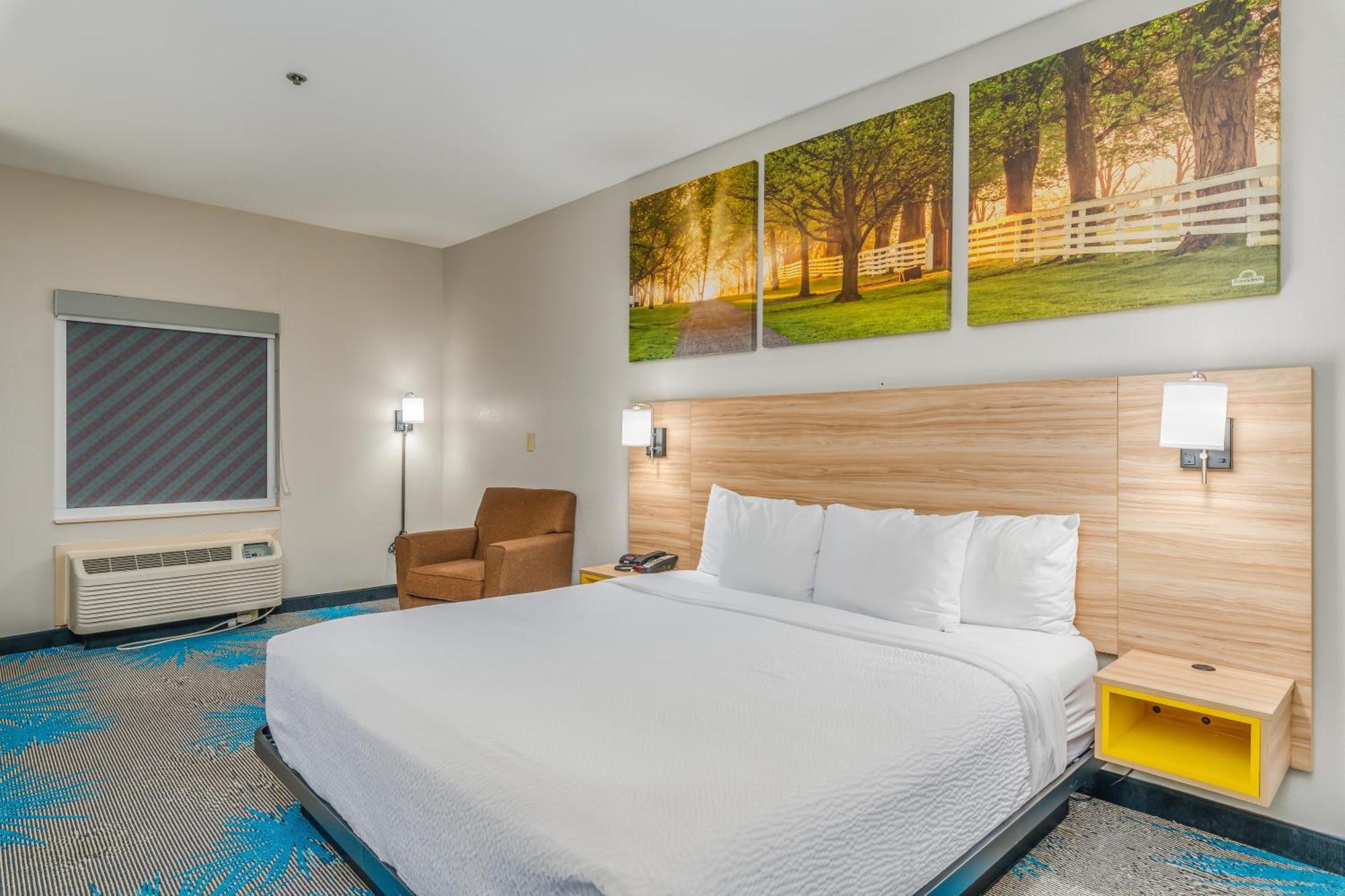 Days Inn & Suites By Wyndham Prattville-Montgomery Ngoại thất bức ảnh