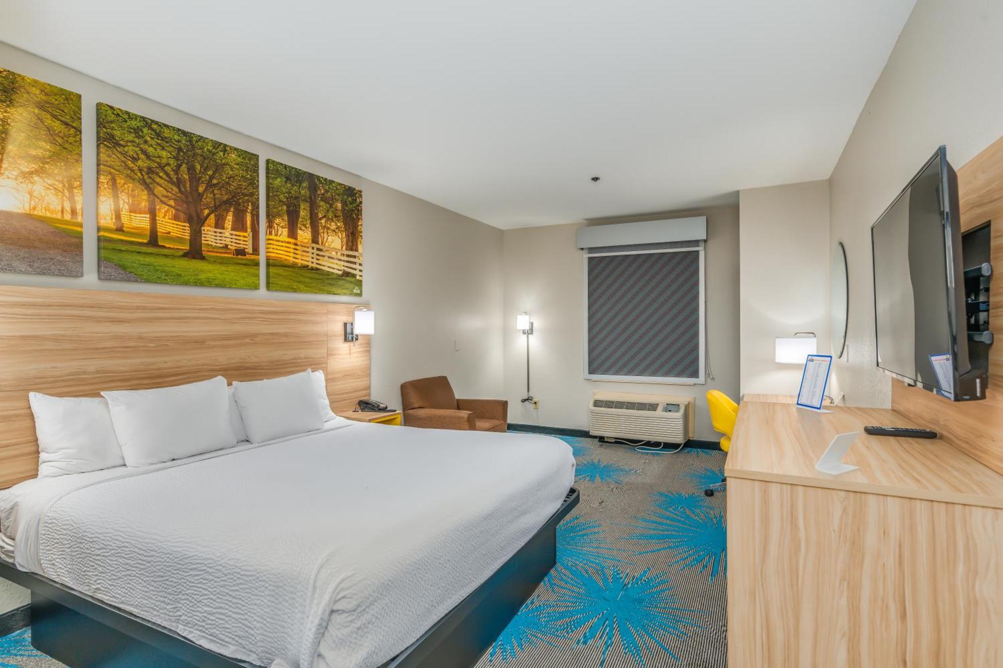 Days Inn & Suites By Wyndham Prattville-Montgomery Ngoại thất bức ảnh