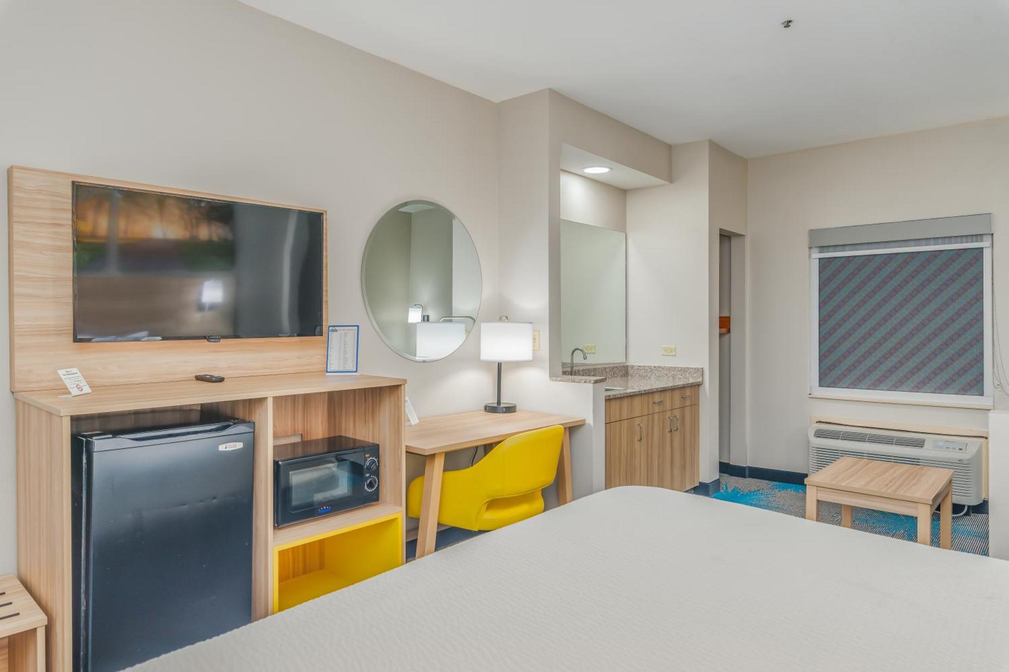 Days Inn & Suites By Wyndham Prattville-Montgomery Ngoại thất bức ảnh