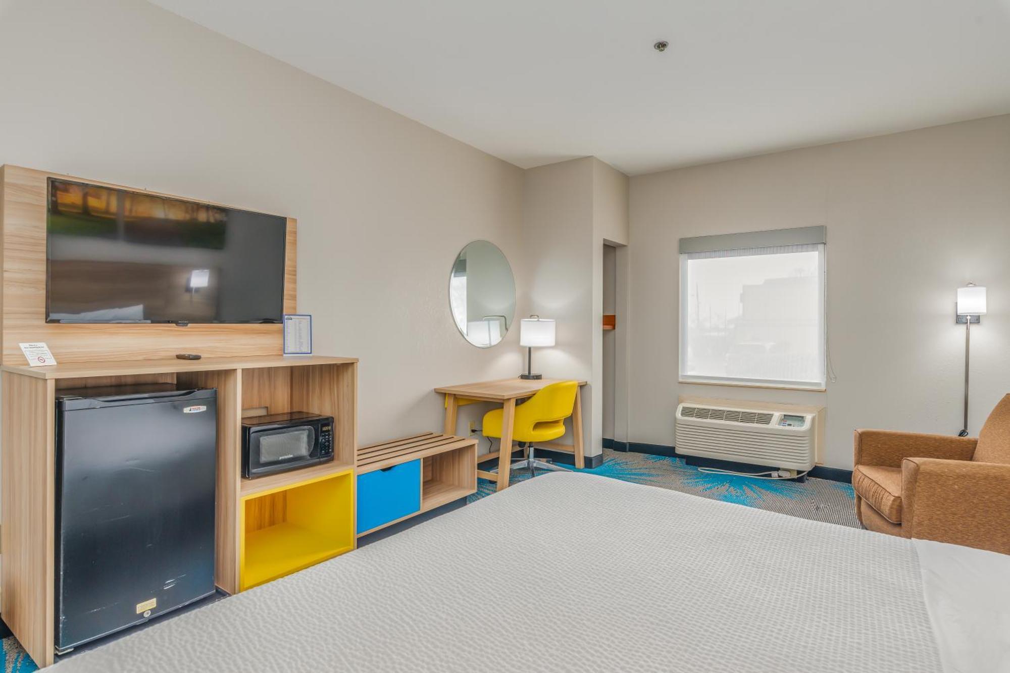 Days Inn & Suites By Wyndham Prattville-Montgomery Ngoại thất bức ảnh