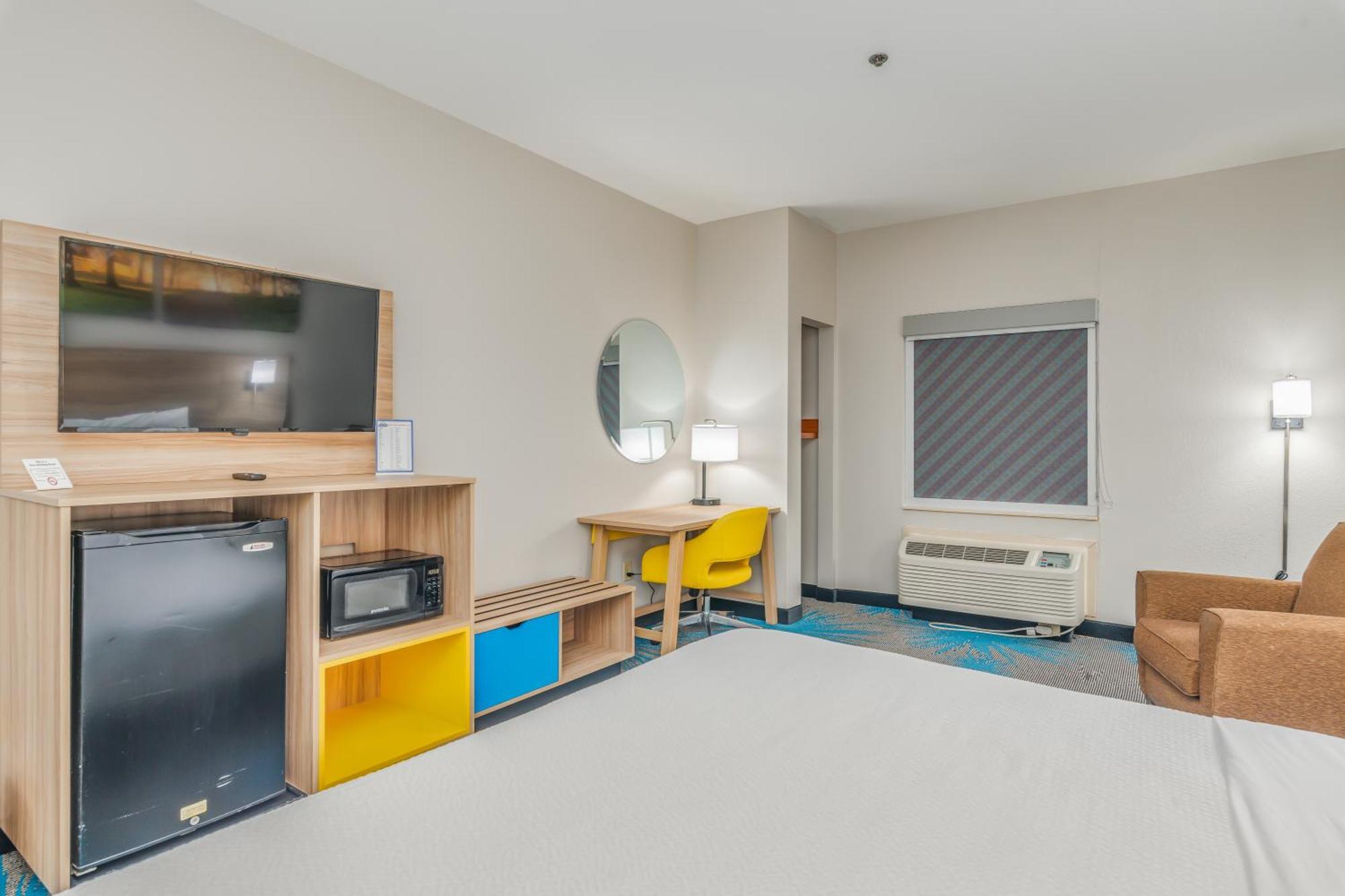Days Inn & Suites By Wyndham Prattville-Montgomery Ngoại thất bức ảnh